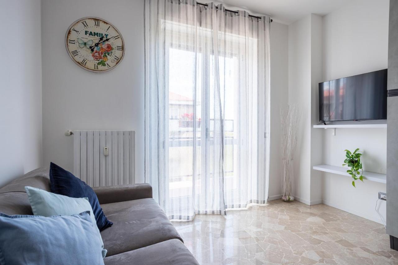 Milano City Apartments - Parking And Comfort - Spacious Apt Up To 8 Pax Εξωτερικό φωτογραφία