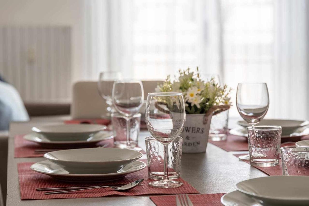 Milano City Apartments - Parking And Comfort - Spacious Apt Up To 8 Pax Εξωτερικό φωτογραφία
